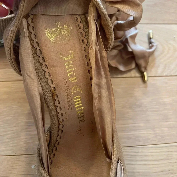 Juicy Couture Smell like couture heels with ribbons ankle straps size 7 - Picture 8 of 13